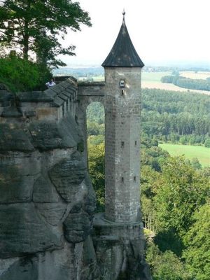 Fortress Königstein: Khám Phá Thành Trinch Cổ Đại và Sắc Màu Thiên Nhiên ngoạn mục!