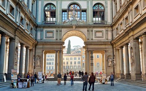 Galleria dell'Accademia: Trải nghiệm Nghệ Thuật Renaissance và Khám Phá Cột Truyền Thống của Florence!