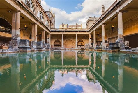 Roman Baths - Một Di Vọng Lịch Sử Đầy Bí Ẩn và Nước nóng trị liệu!