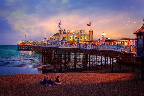  The Brighton Palace Pier: Cộng đồng vui vẻ và không gian biển thơ mộng!